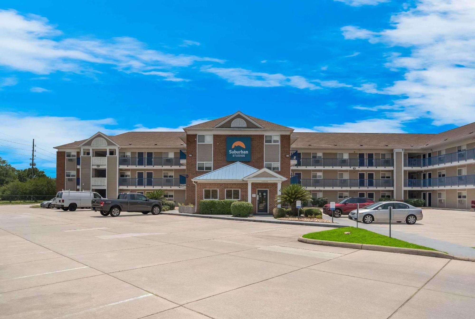 Suburban Studios Biloxi North Area Exterior photo